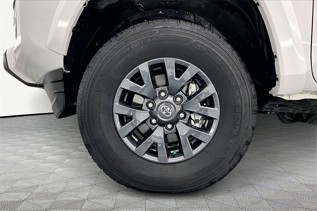 Used 2023 Toyota Tacoma SR5 image 9