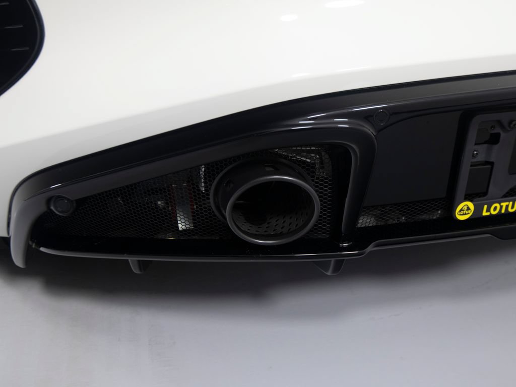 Used 2025 Lotus Emira RWD image 50