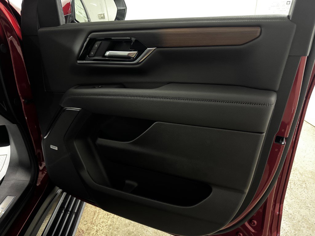 New 2026 GMC Yukon Denali w/ Sun & Power Step Package image 69