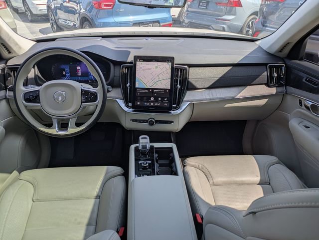 Certified 2025 Volvo XC90 T8 Ultra w/ Lounge Package AWD/4WD image 25