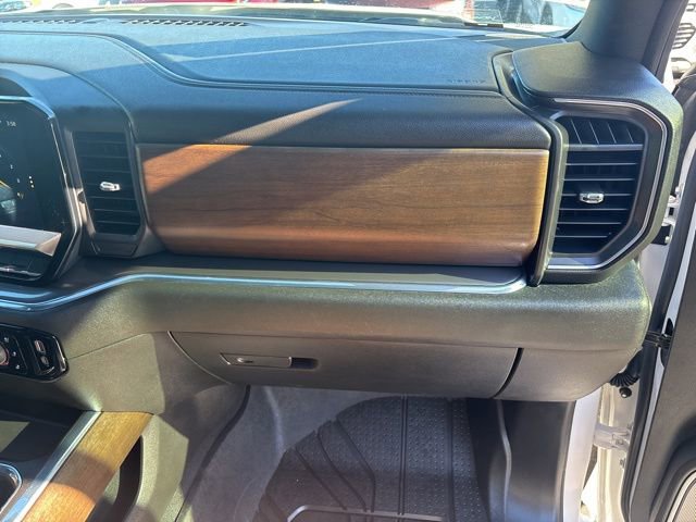 Used 2024 Chevrolet Silverado 1500 High Country image 31
