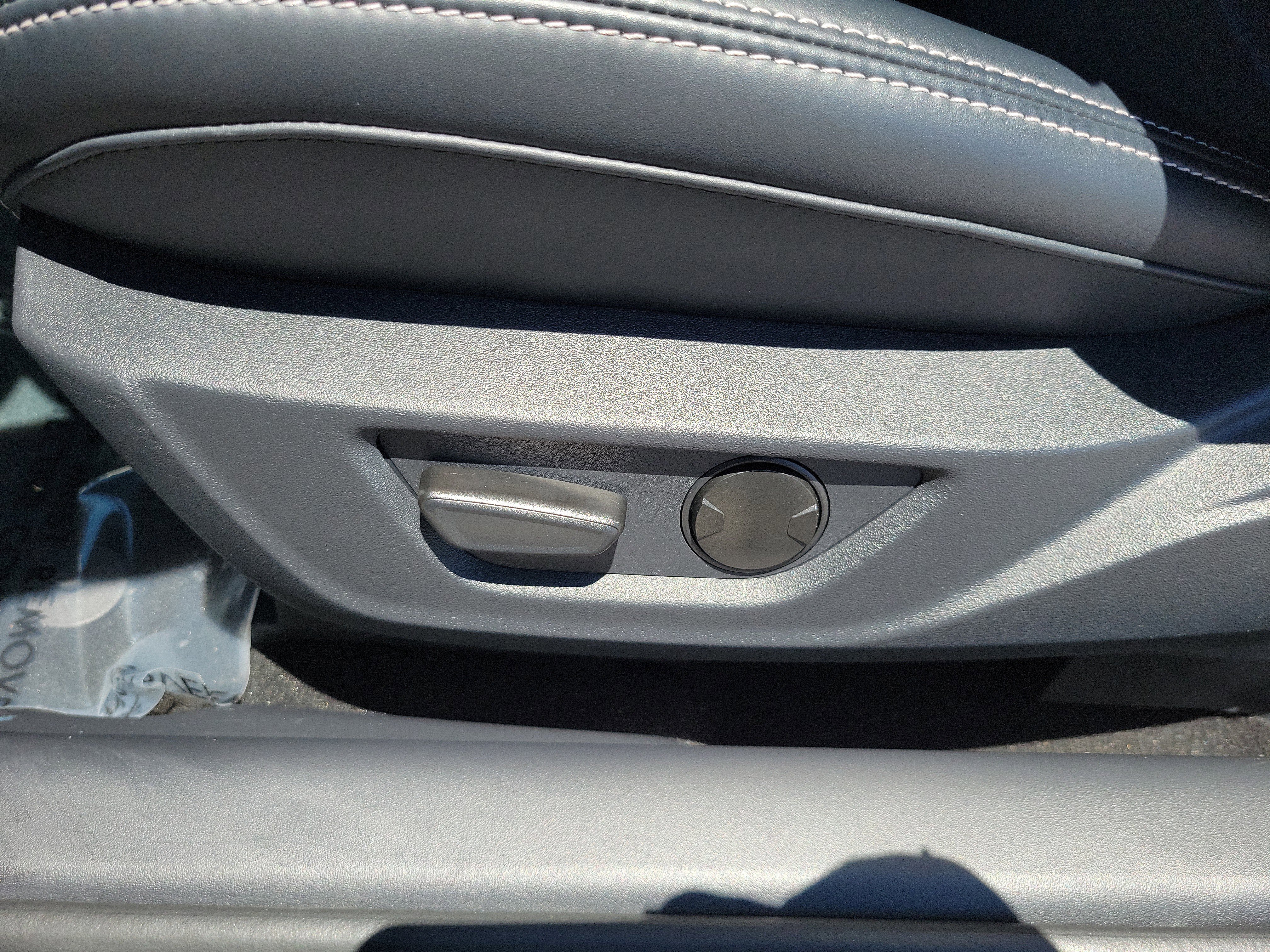 Certified 2024 Ford Mustang Coupe RWD image 18