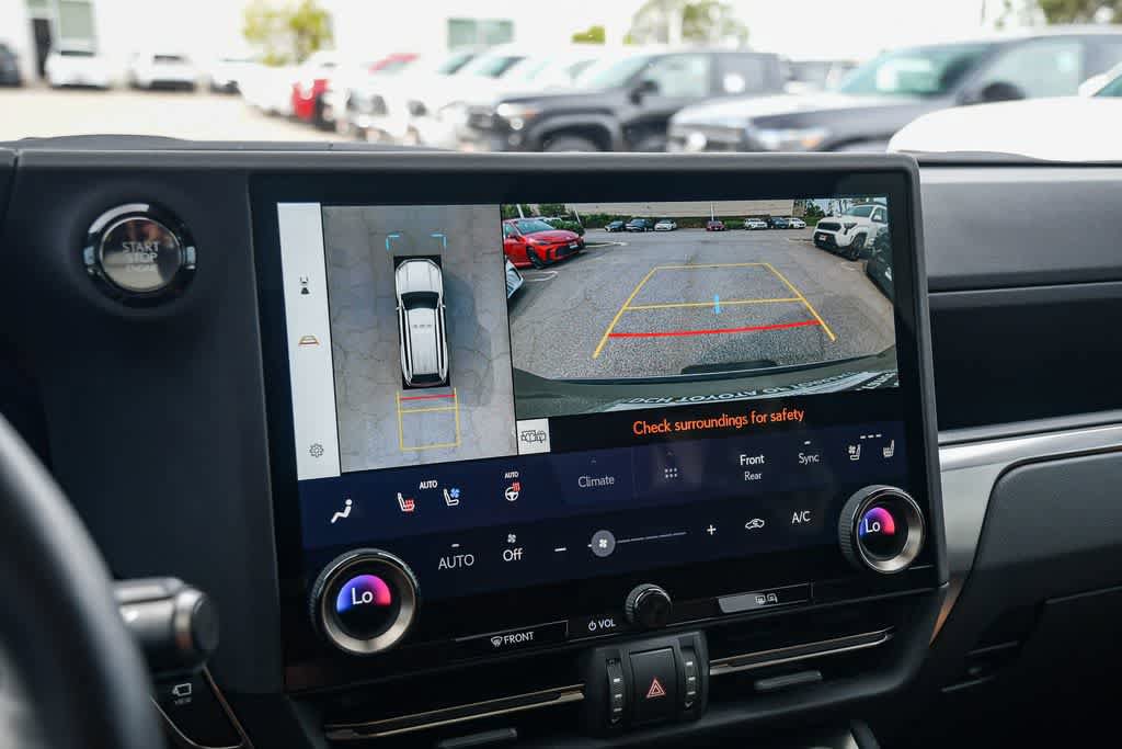 Used 2024 Lexus GX 550 w/ Accessory Package (2T) AWD/4WD image 25