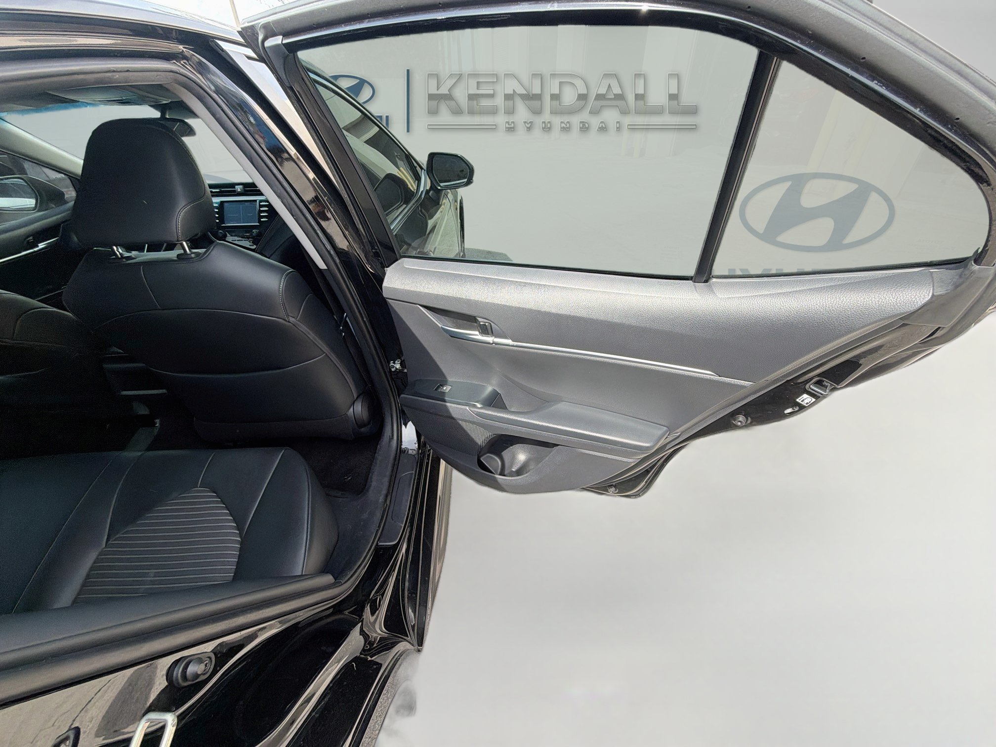 Used 2019 Toyota Camry SE FWD image 27