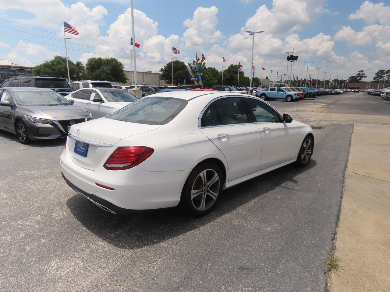 Used 2019 Mercedes-Benz E 300 image 9