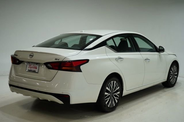 Used 2023 Nissan Altima 2.5 SV image 8
