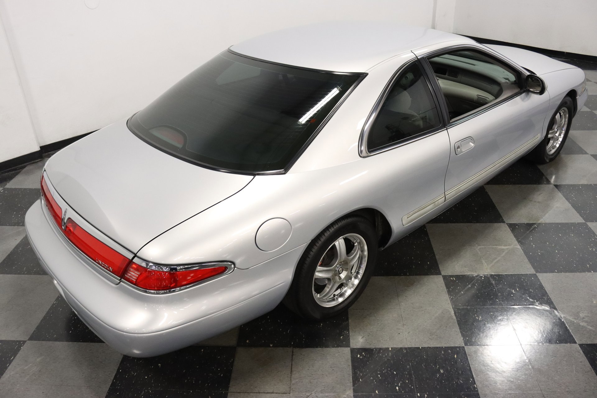 Used 1998 Lincoln Mark VIII RWD image 31