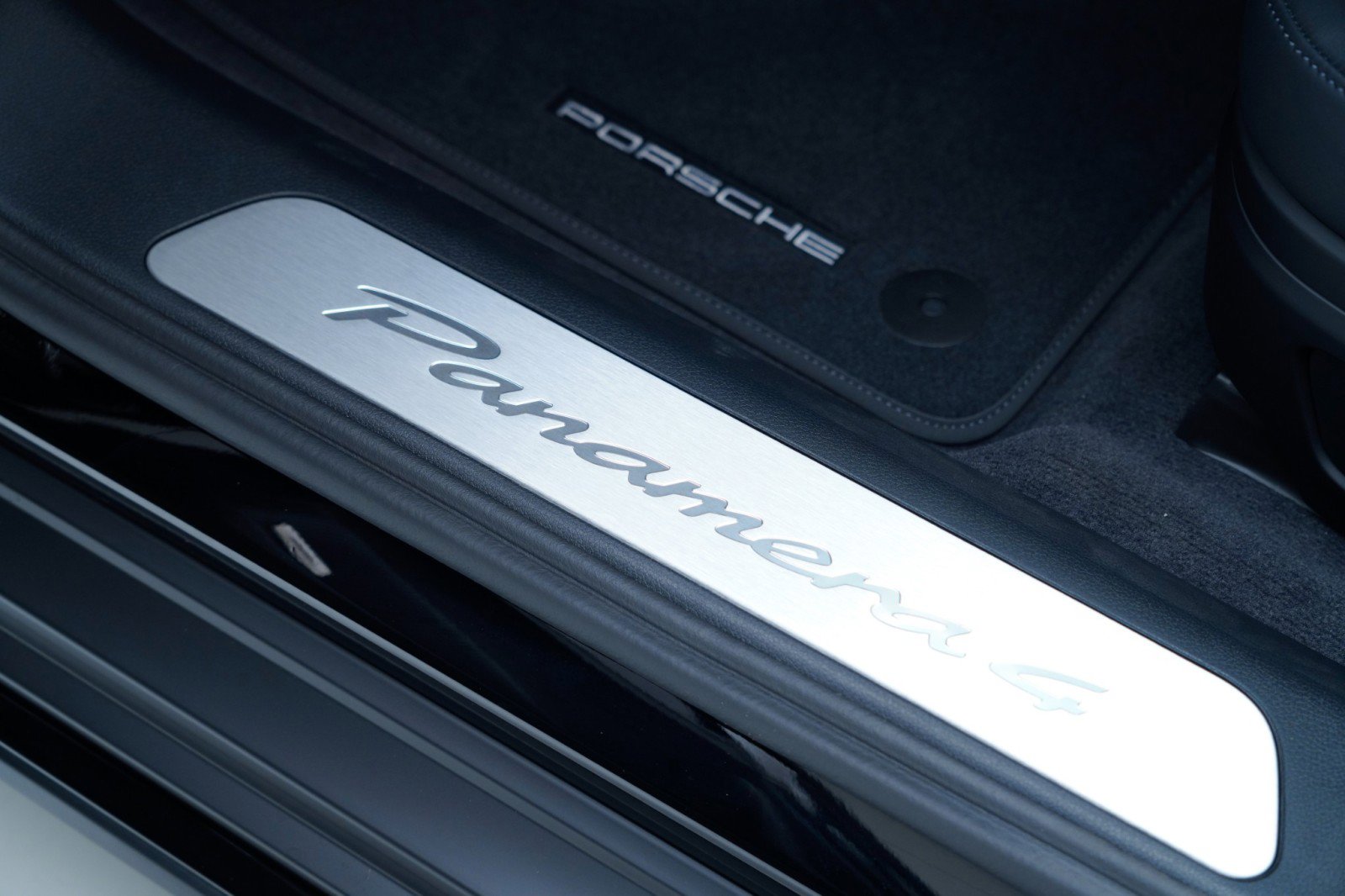 New 2026 Porsche Panamera 4 AWD/4WD image 15