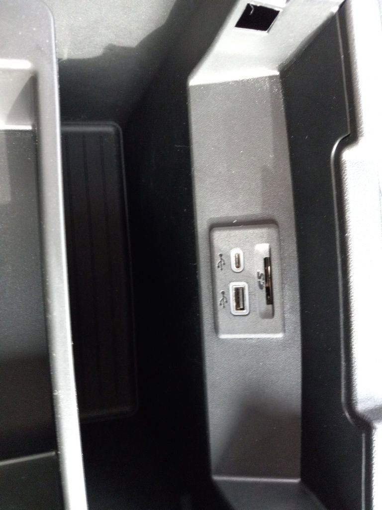 Used 2021 GMC Yukon SLE image 35