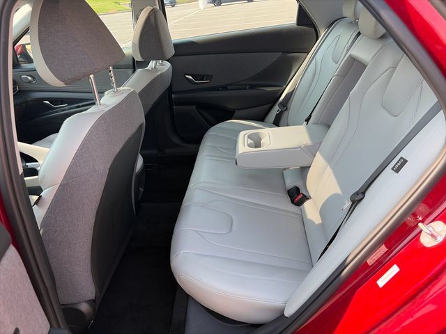 Used 2025 Hyundai Elantra Limited FWD image 23