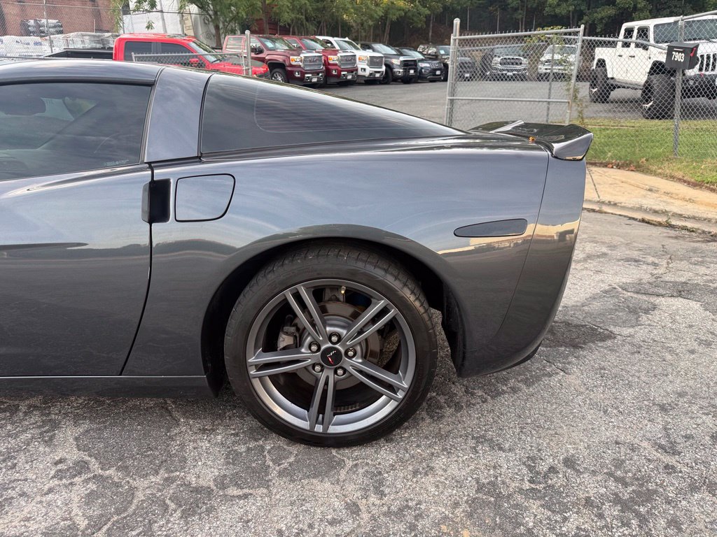 Used 2010 Chevrolet Corvette Coupe w/ 1LT RWD image 13