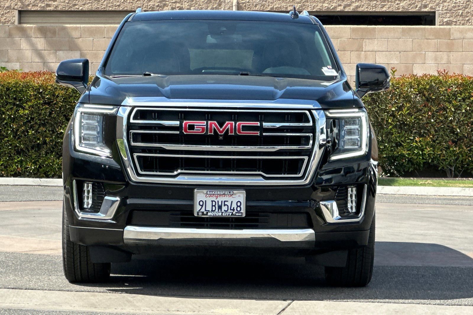 Certified 2023 GMC Yukon XL SLT w/ SLT Premium Package RWD image 9