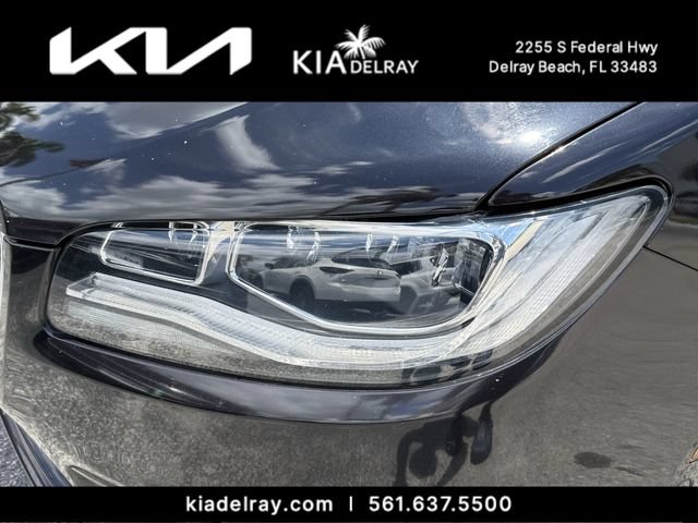 Used 2020 Lincoln MKZ Reserve w/ Luxury Package FWD image 6