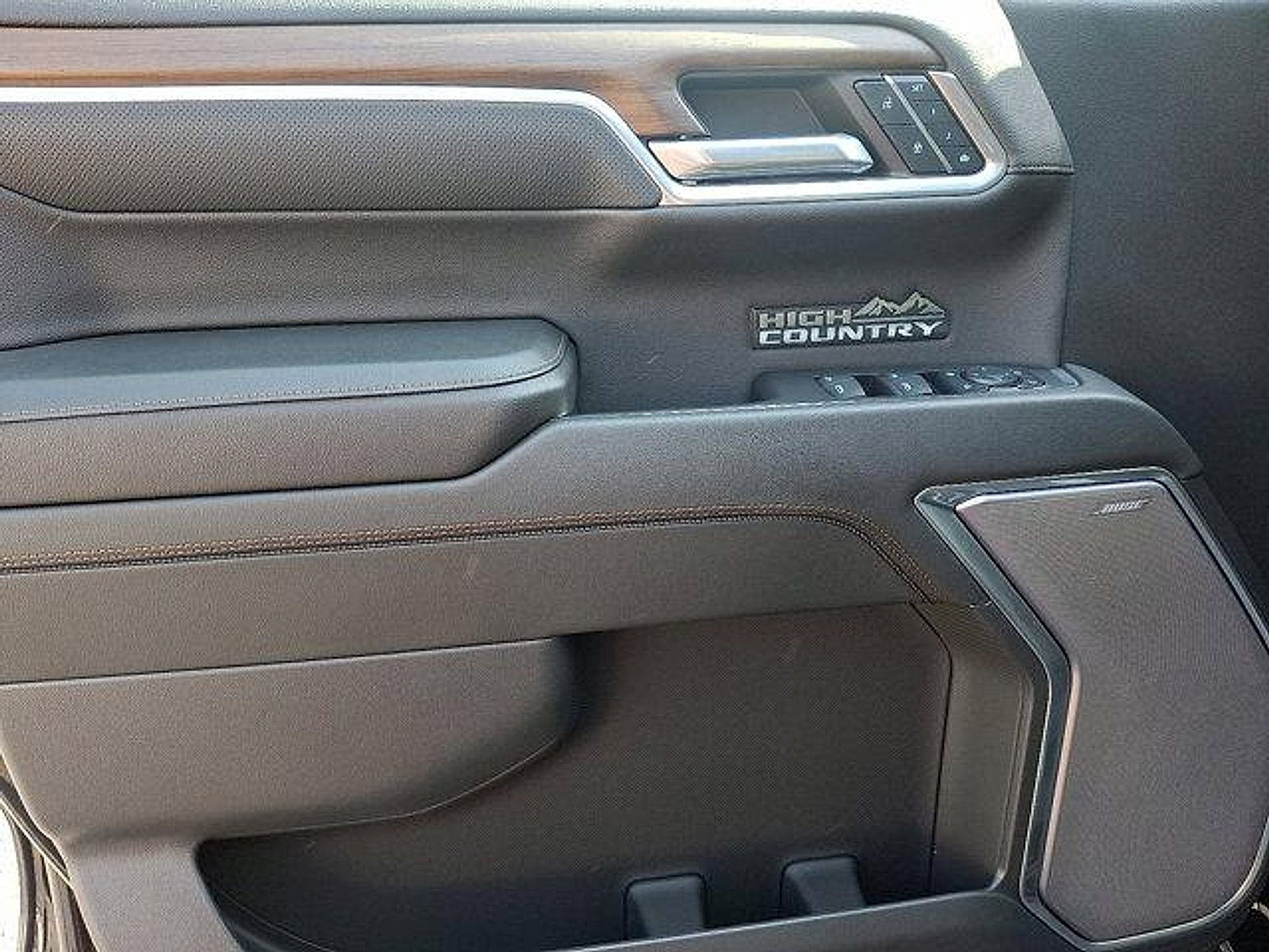 Used 2024 Chevrolet Silverado 1500 High Country w/ High Country Premium Package image 43