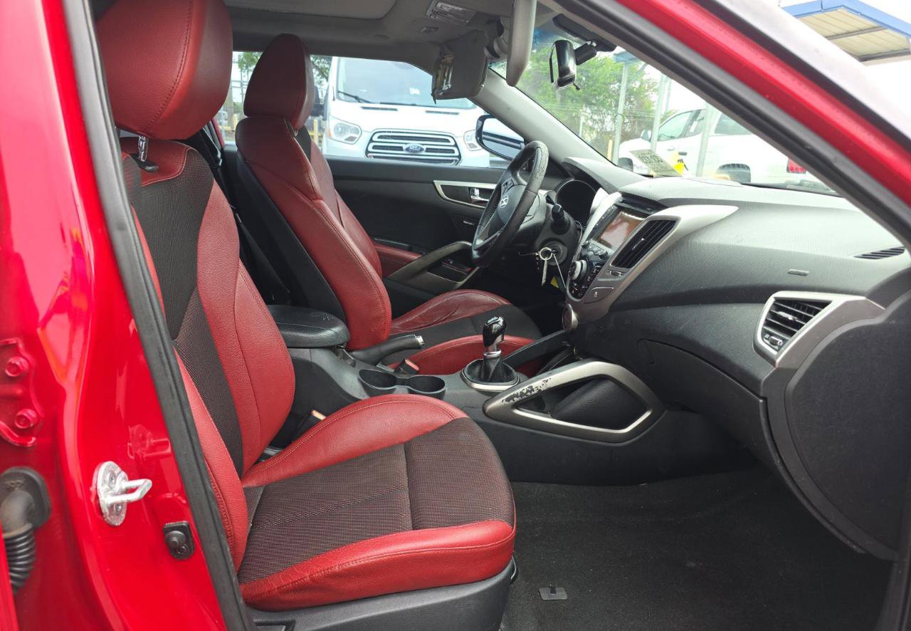 Used 2013 Hyundai Veloster W/ RED INTERIOR 2DR HATCHBACK w/ Style Pkg image 11