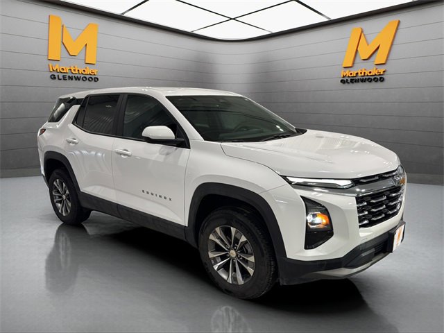 Used 2025 Chevrolet Equinox LT image 2