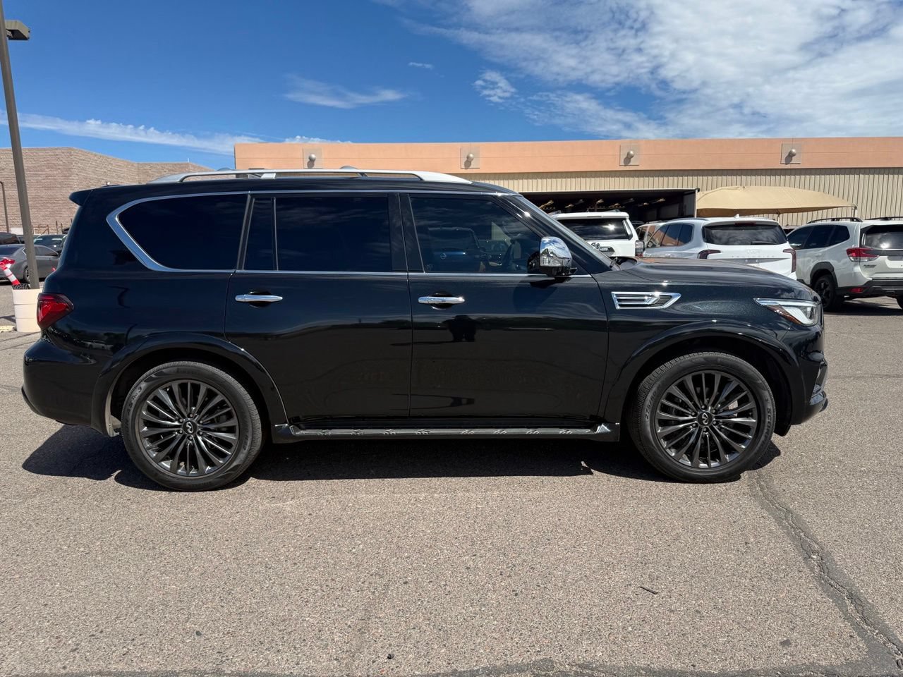 Certified 2024 INFINITI QX80 Sensory w/ Cargo Package AWD/4WD image 4