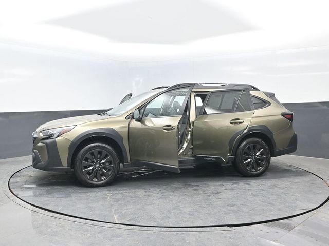 Used 2025 Subaru Outback Onyx Edition AWD/4WD image 28