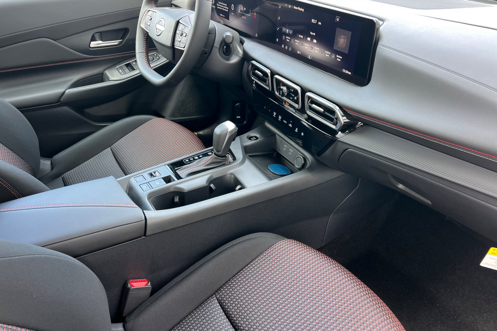 New 2027 Nissan Sentra SR w/ Floor Mat Package FWD image 12