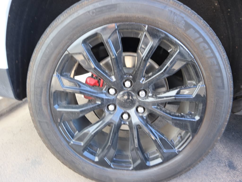 Used 2021 GMC Yukon Denali w/ Denali Premium Package AWD/4WD image 17