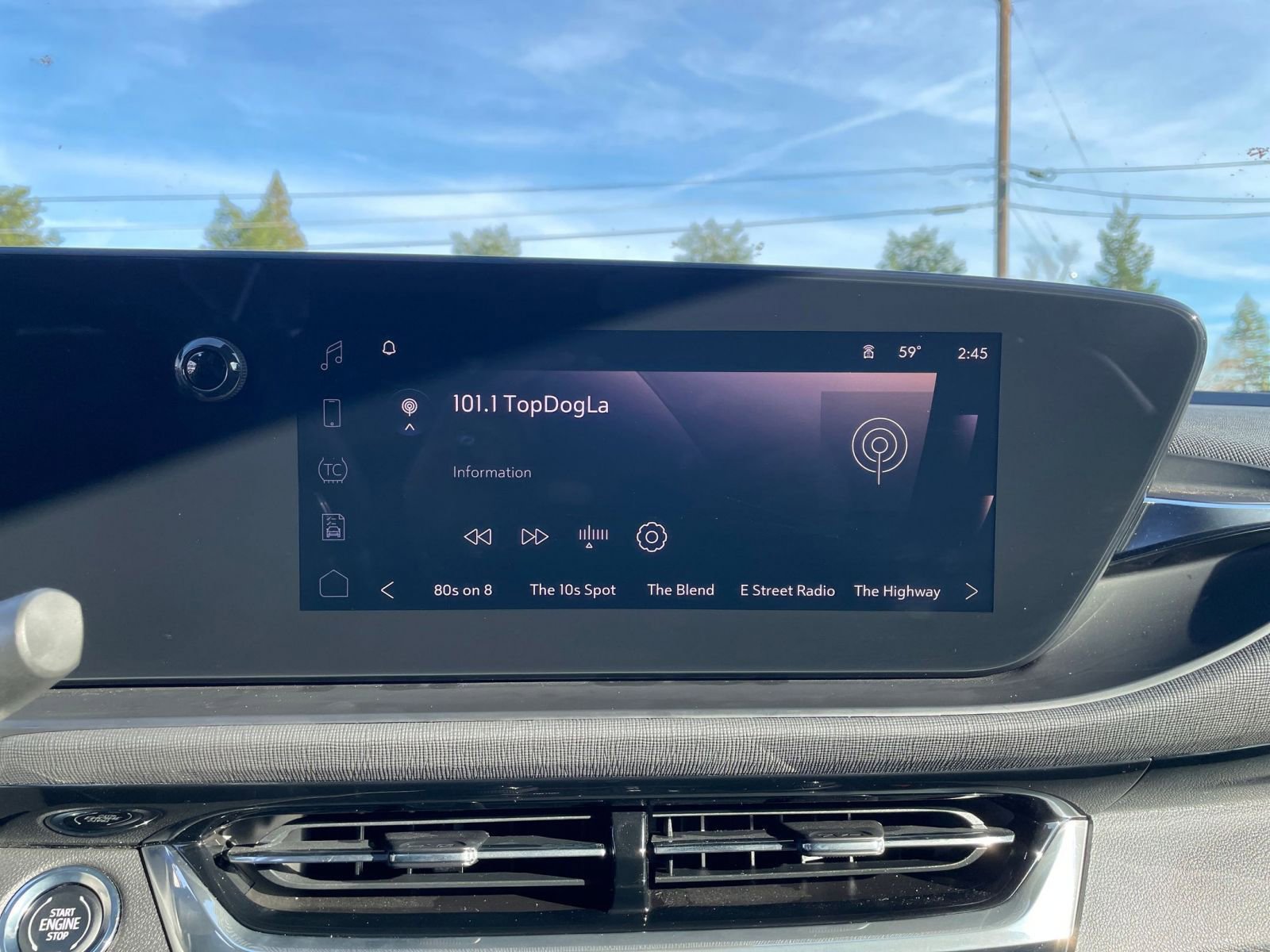 Used 2025 Buick Envista Sport Touring image 21