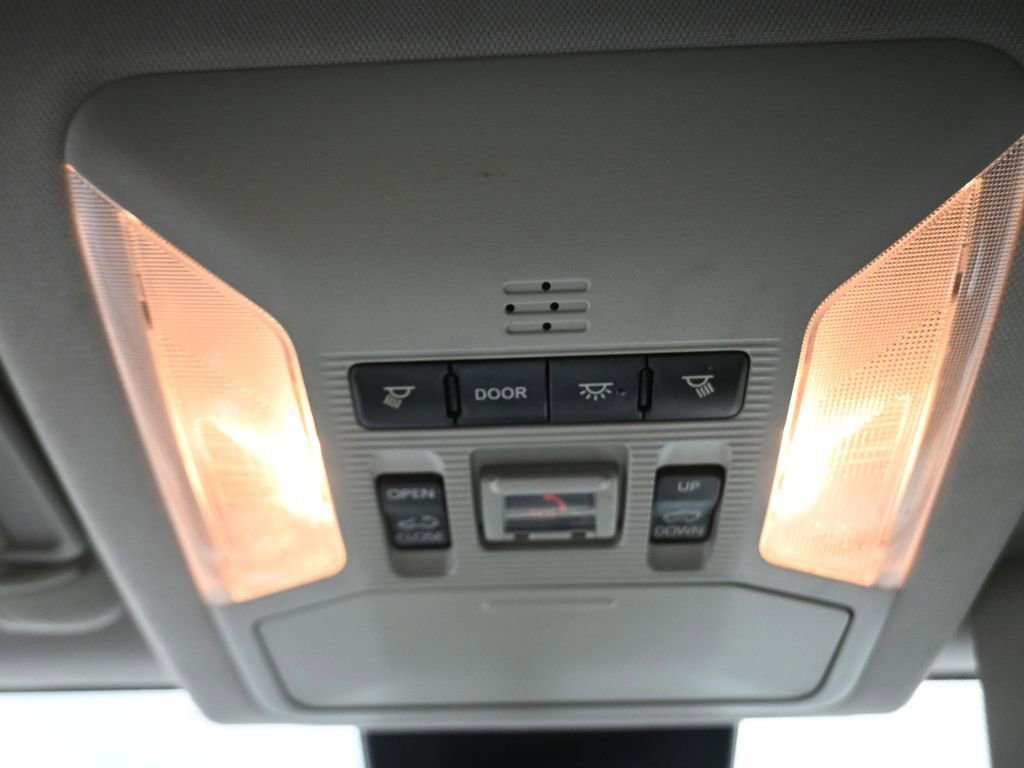 Used 2021 Toyota RAV4 XLE w/ Convenience Package FWD image 11