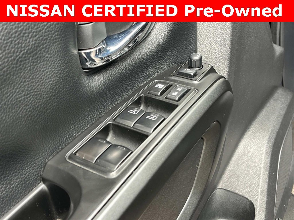 Used 2023 Nissan Titan PRO-4X w/ Pro-4x Convenience Package image 29