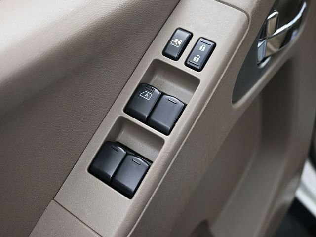 Used 2016 Nissan Frontier SV w/ SV Value Truck Package image 14