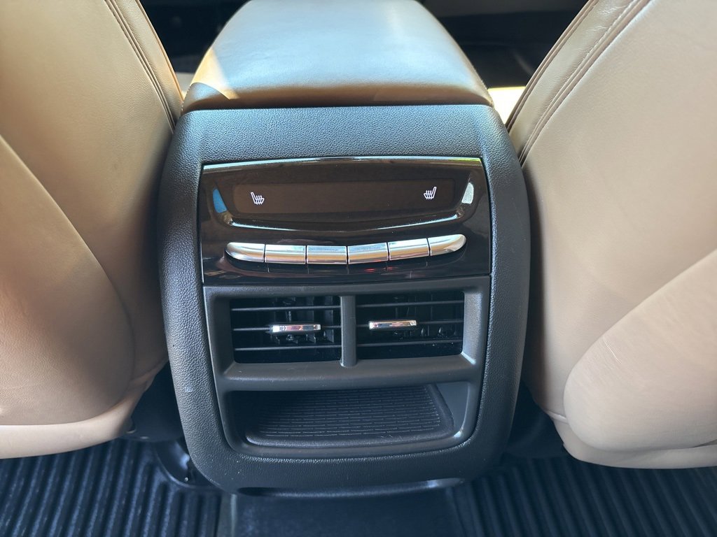 Used 2017 Cadillac XT5 Platinum w/ Driver Assist Package image 12
