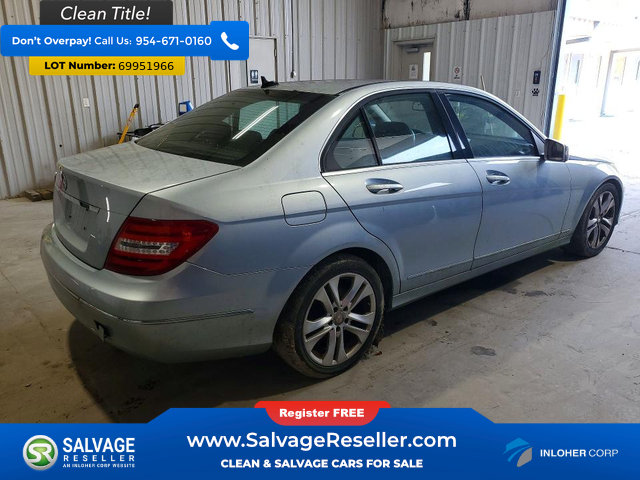 Used 2013 Mercedes-Benz C 250 Sedan image 4