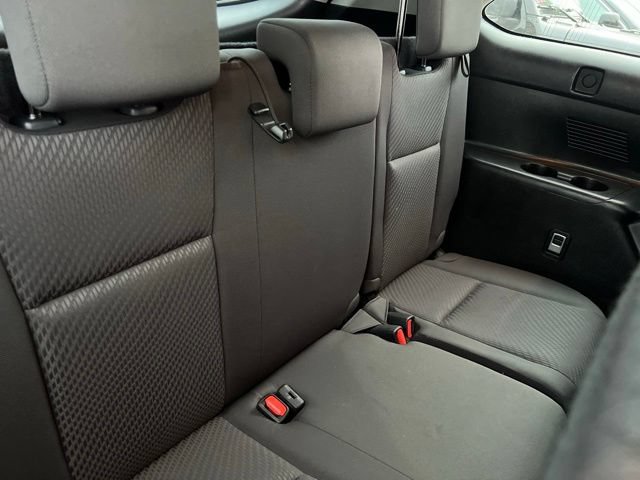 Used 2019 Toyota Highlander LE AWD/4WD image 13