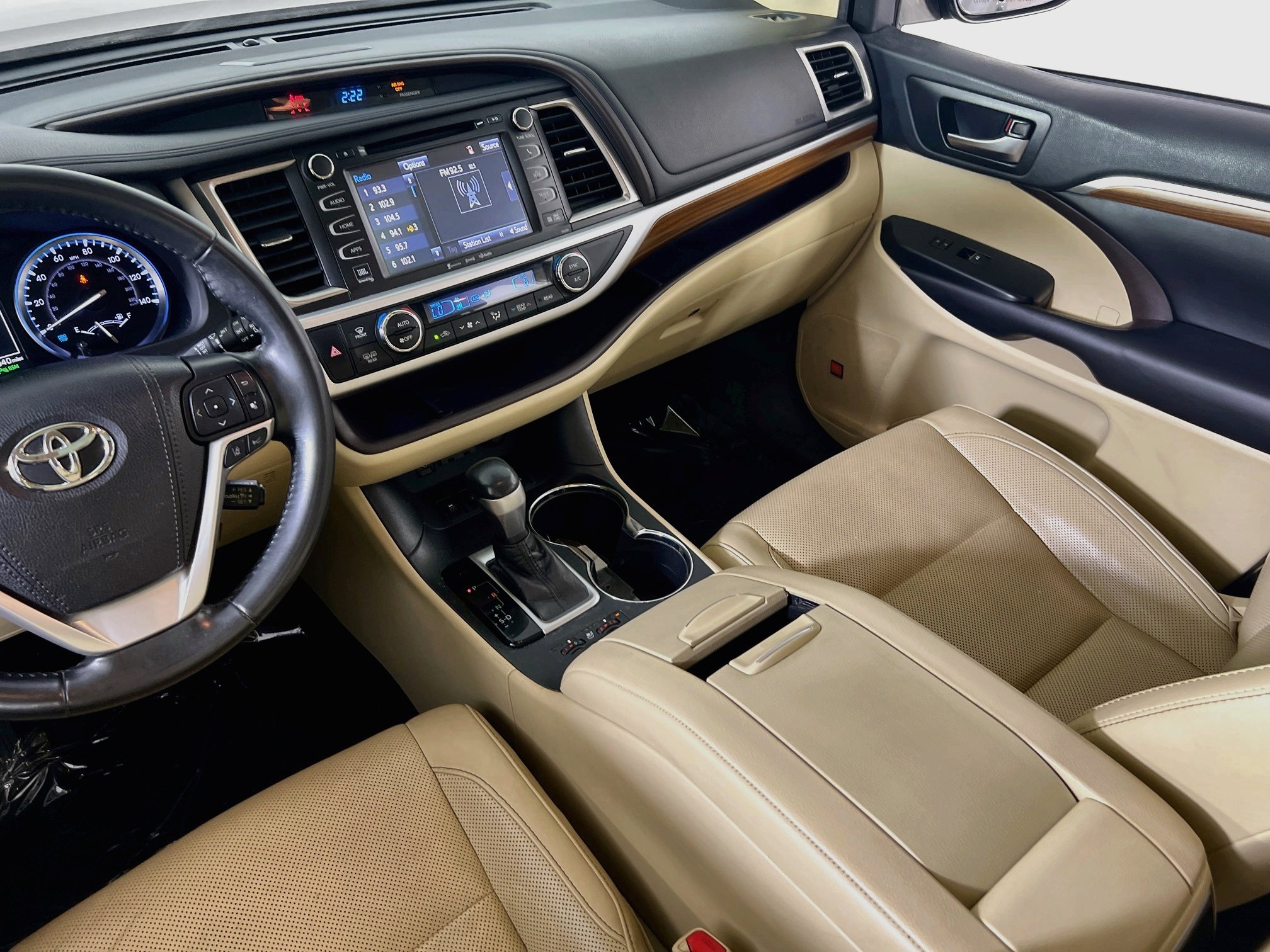 Used 2019 Toyota Highlander Limited AWD/4WD image 23