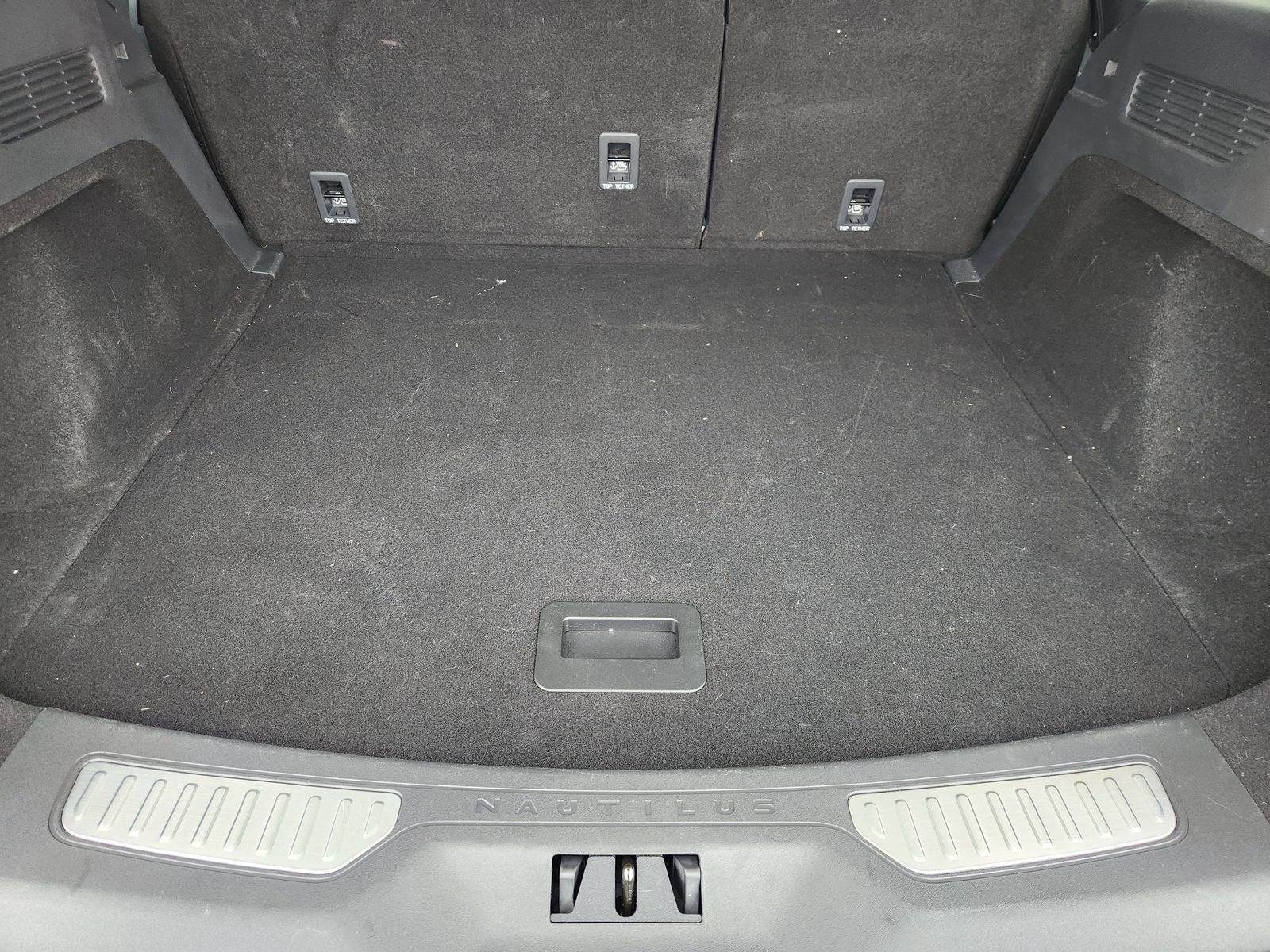 Used 2024 Lincoln Nautilus Premier image 35