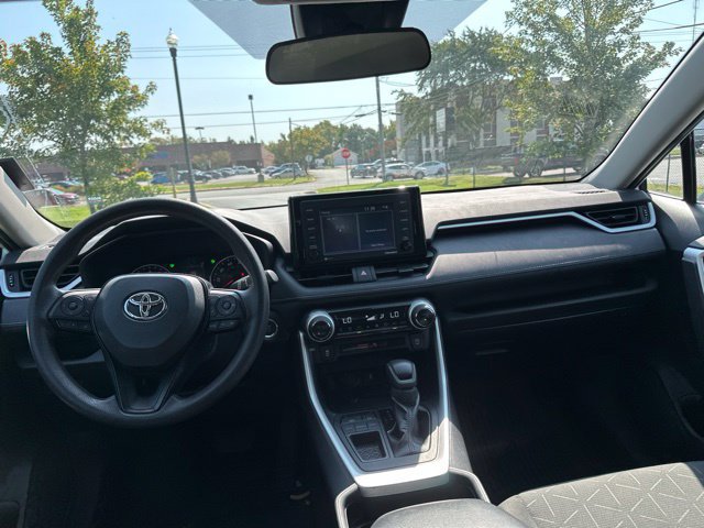 Used 2021 Toyota RAV4 XLE FWD image 15