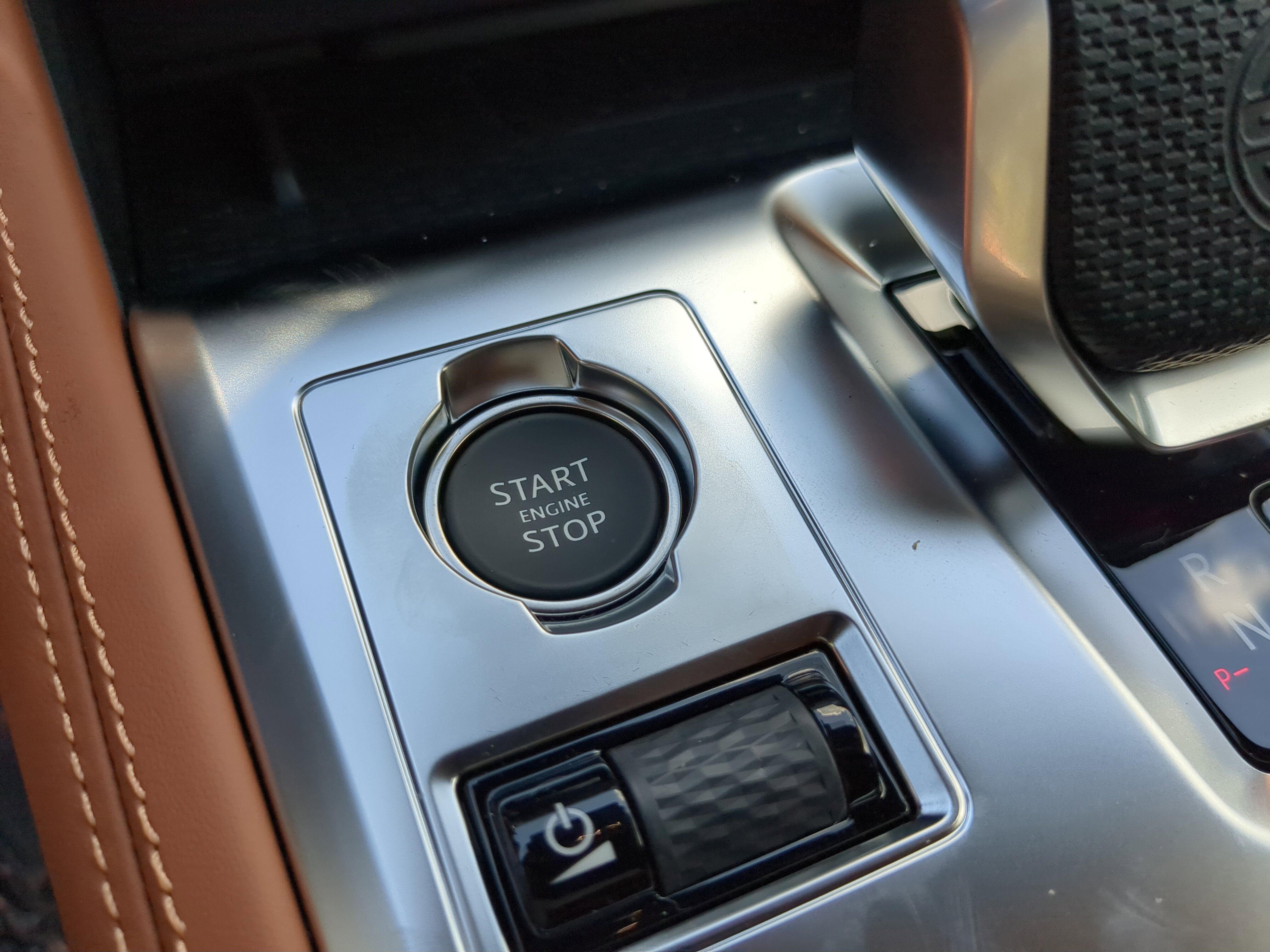 New 2026 Jaguar F-PACE SVR 575 Edition image 32