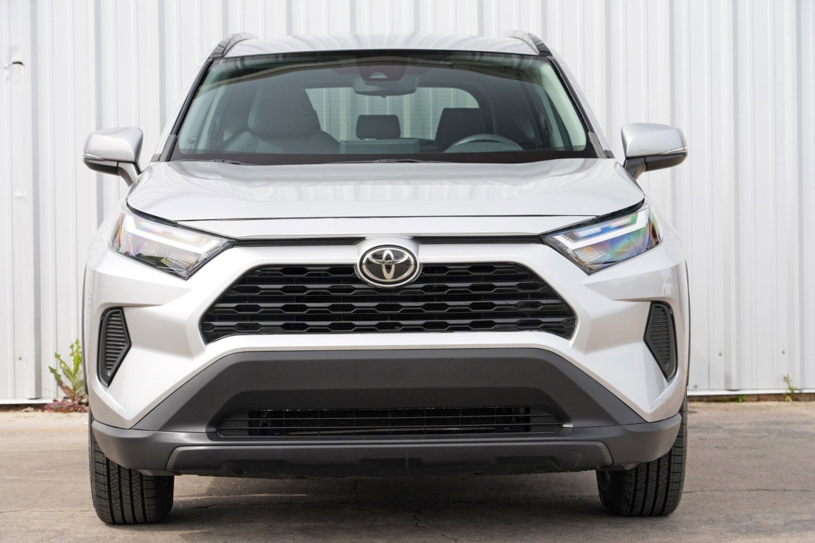 Used 2022 Toyota RAV4 XLE image 6