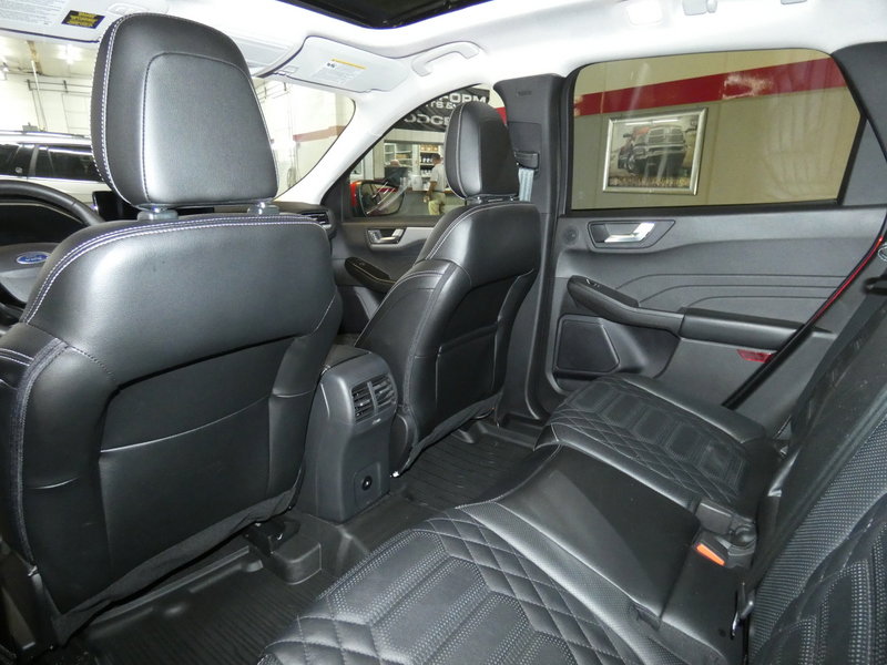 Used 2024 Ford Escape SE w/ PHEV Premium Package FWD image 25