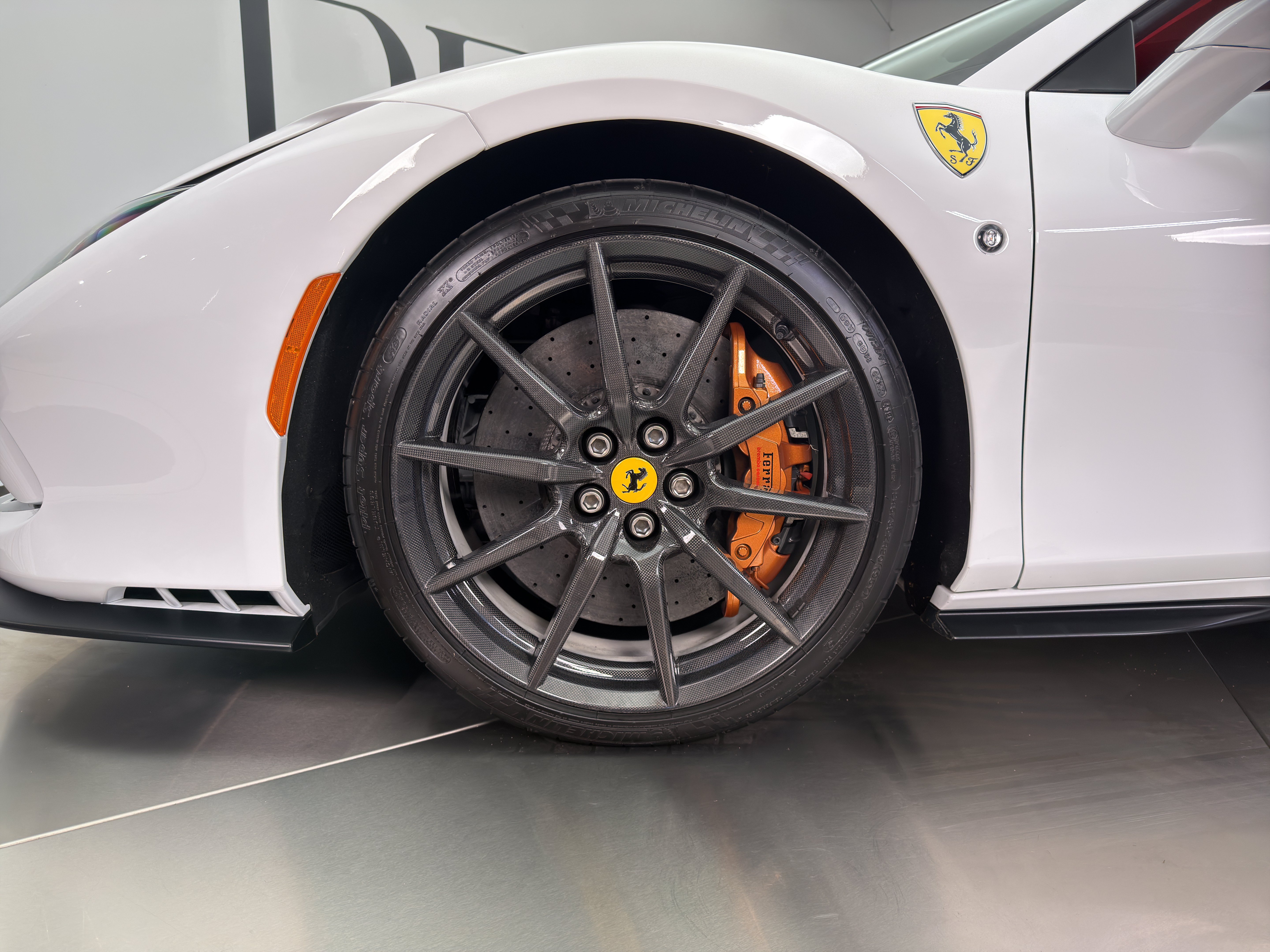 Used 2023 Ferrari F8 Tributo RWD image 4