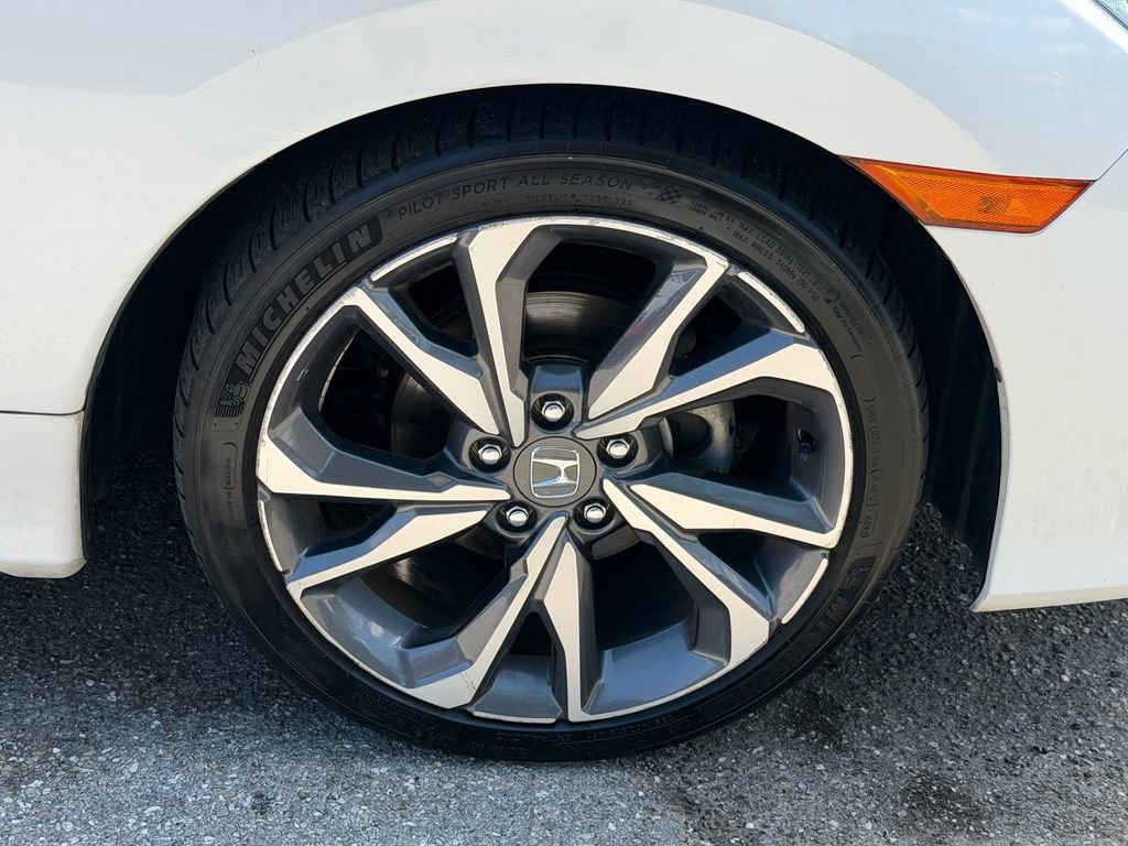 Used 2019 Honda Civic Touring image 16
