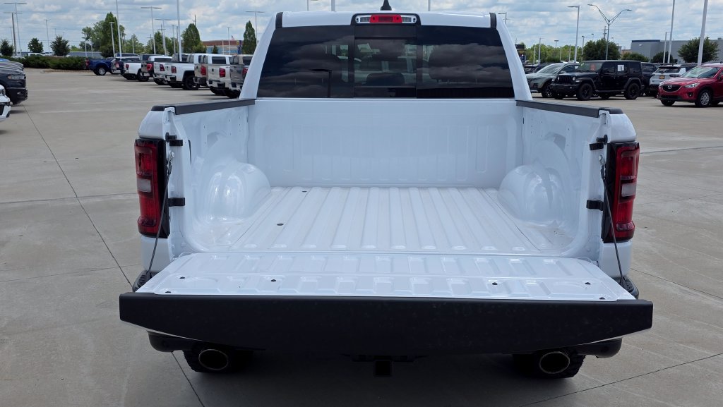 New 2026 RAM 1500 Warlock AWD/4WD image 5