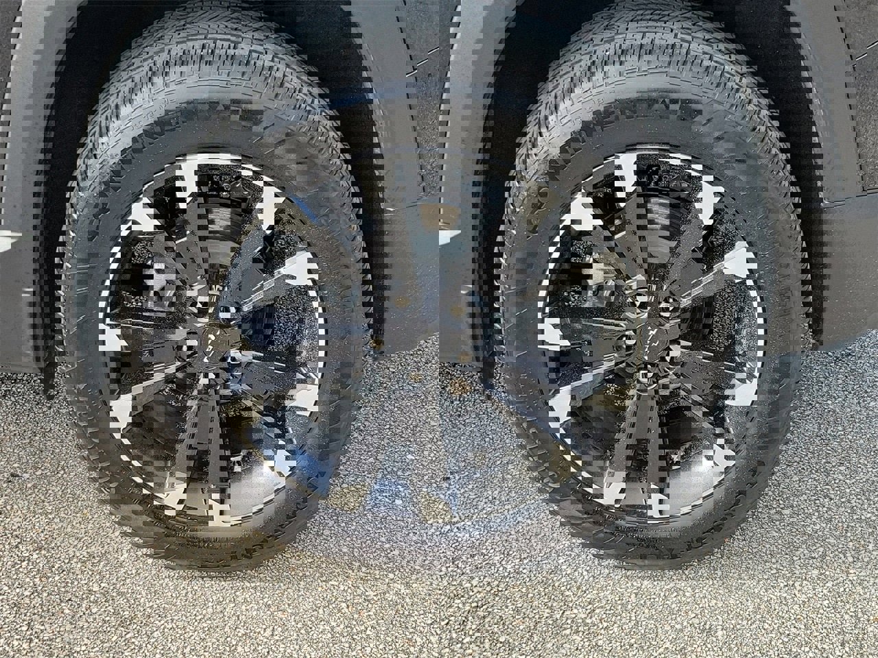 Used 2025 Chevrolet Equinox RS w/ Convenience Package III image 5