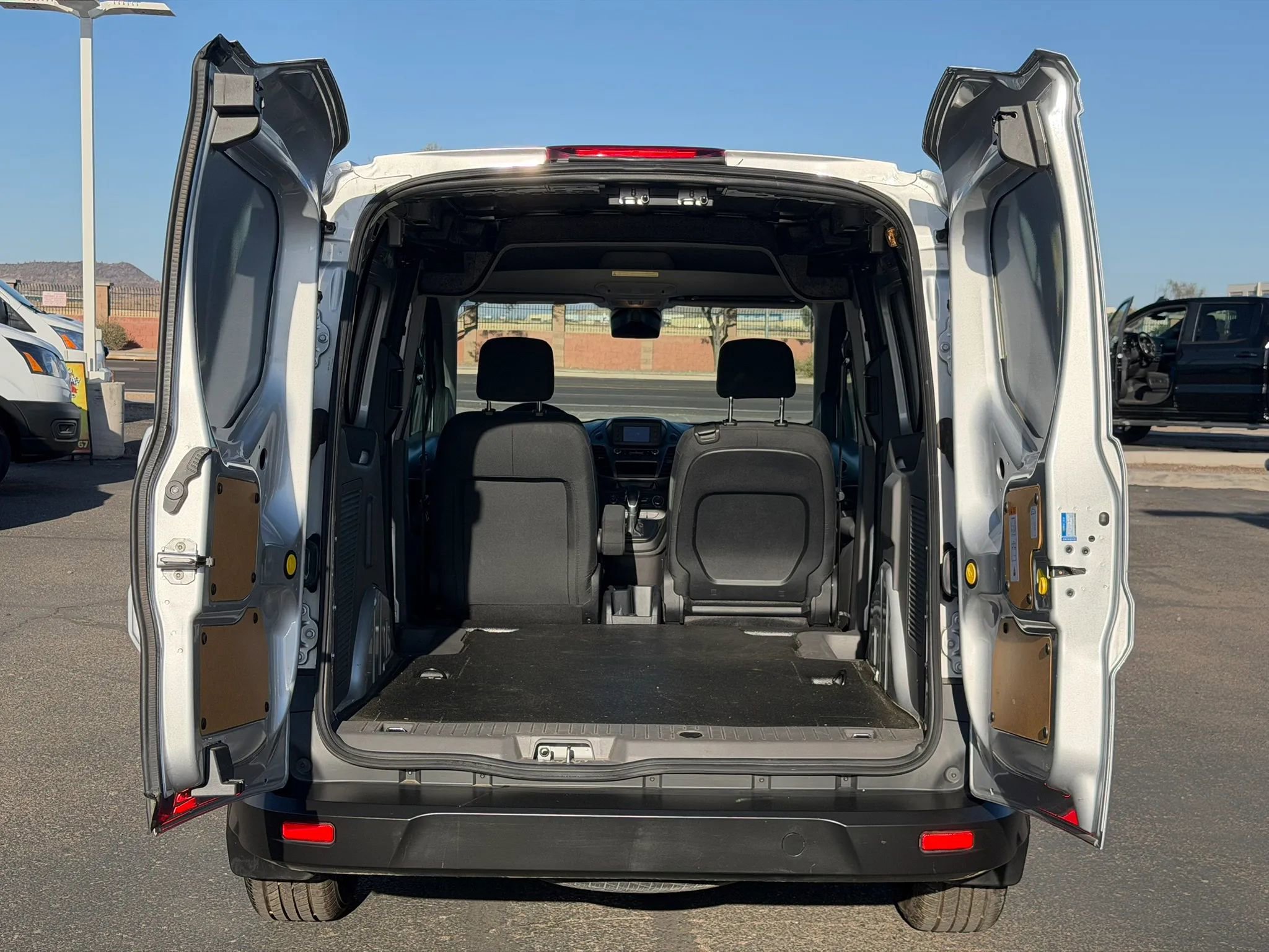 Used 2019 Ford Transit Connect XL FWD image 19