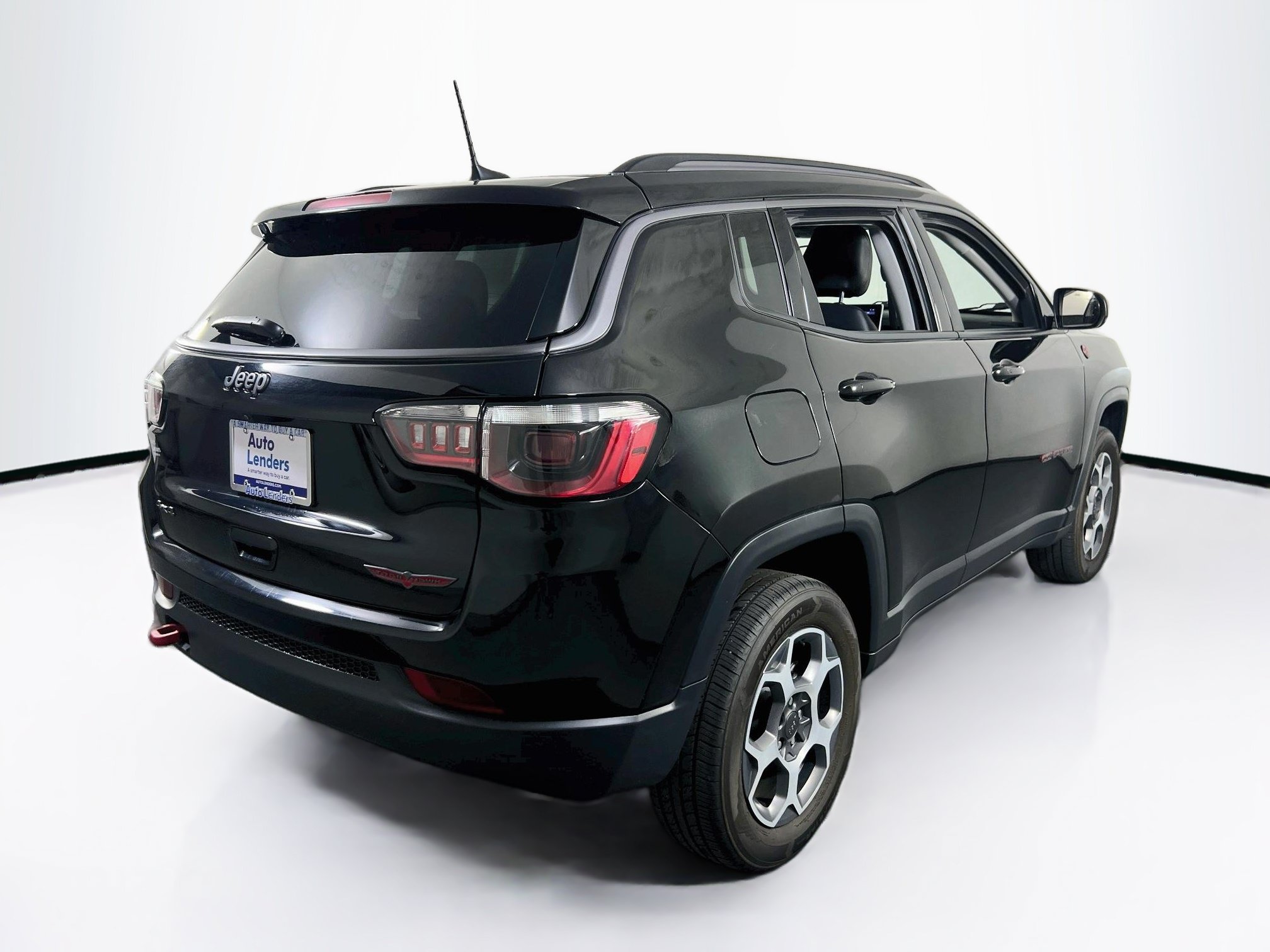 Used 2022 Jeep Compass Trailhawk w/ Trailhawk Convenience Group AWD/4WD image 5