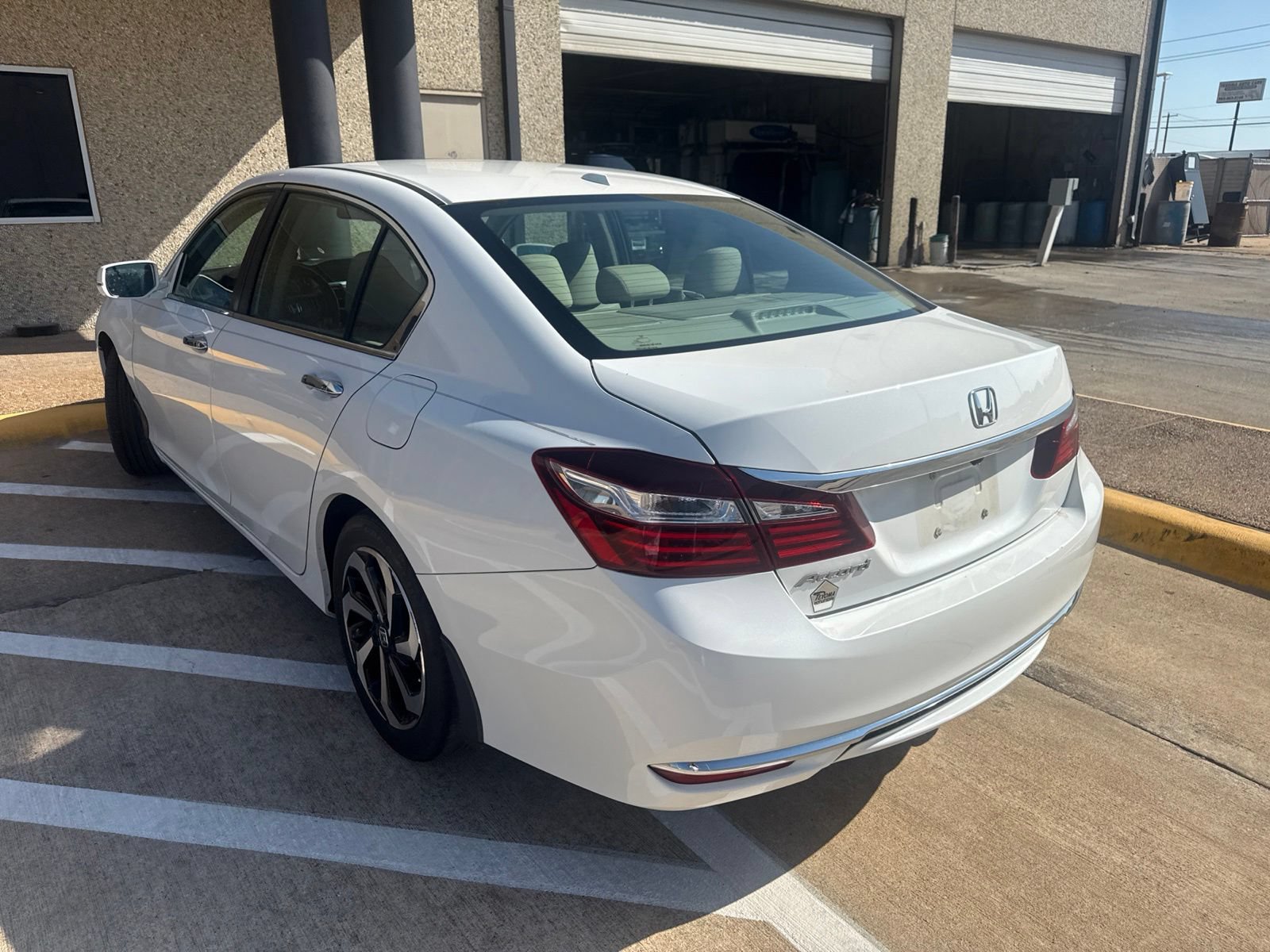 Used 2016 Honda Accord EX-L video 3