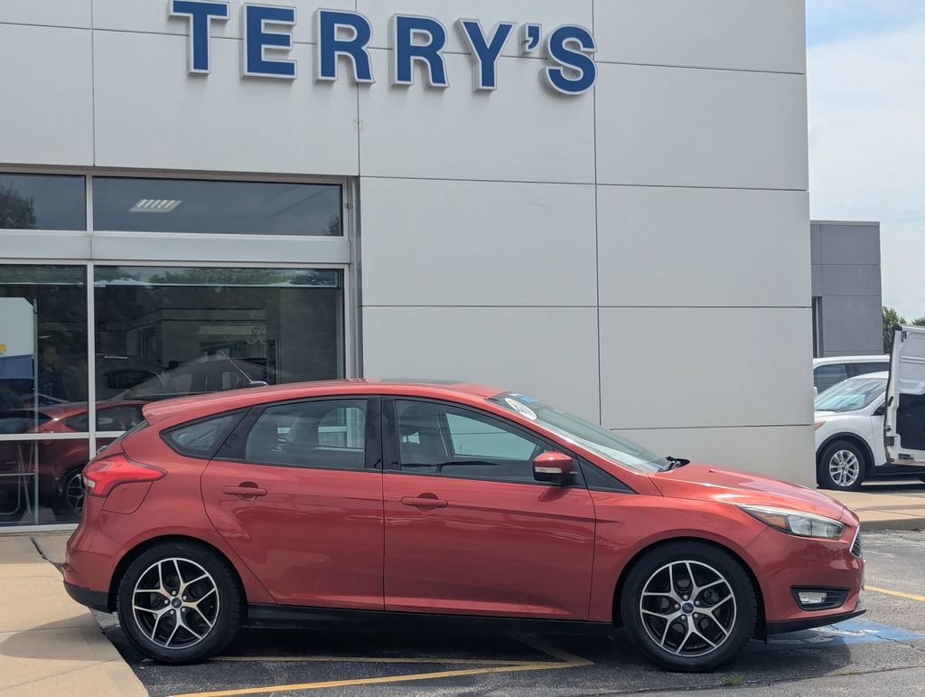 Used 2018 Ford Focus SEL FWD image 2
