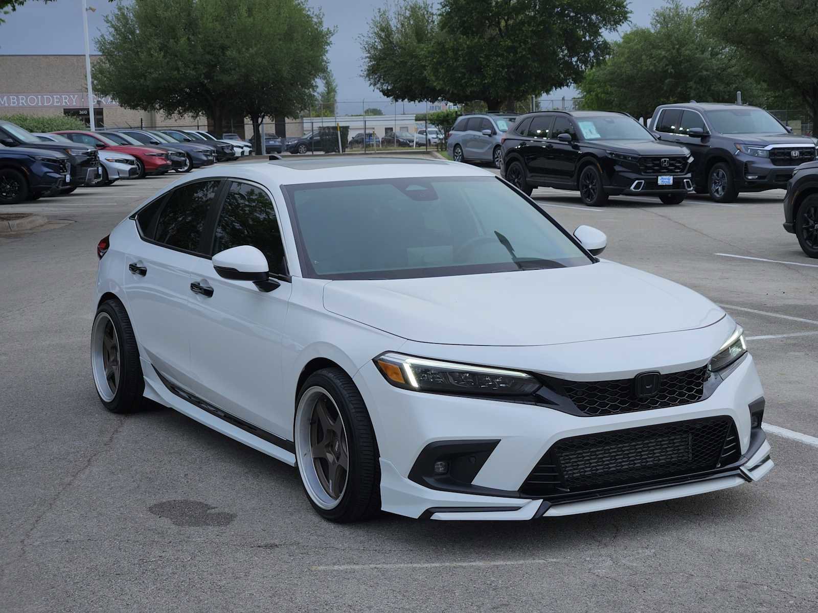 Used 2024 Honda Civic Sport Touring image 3