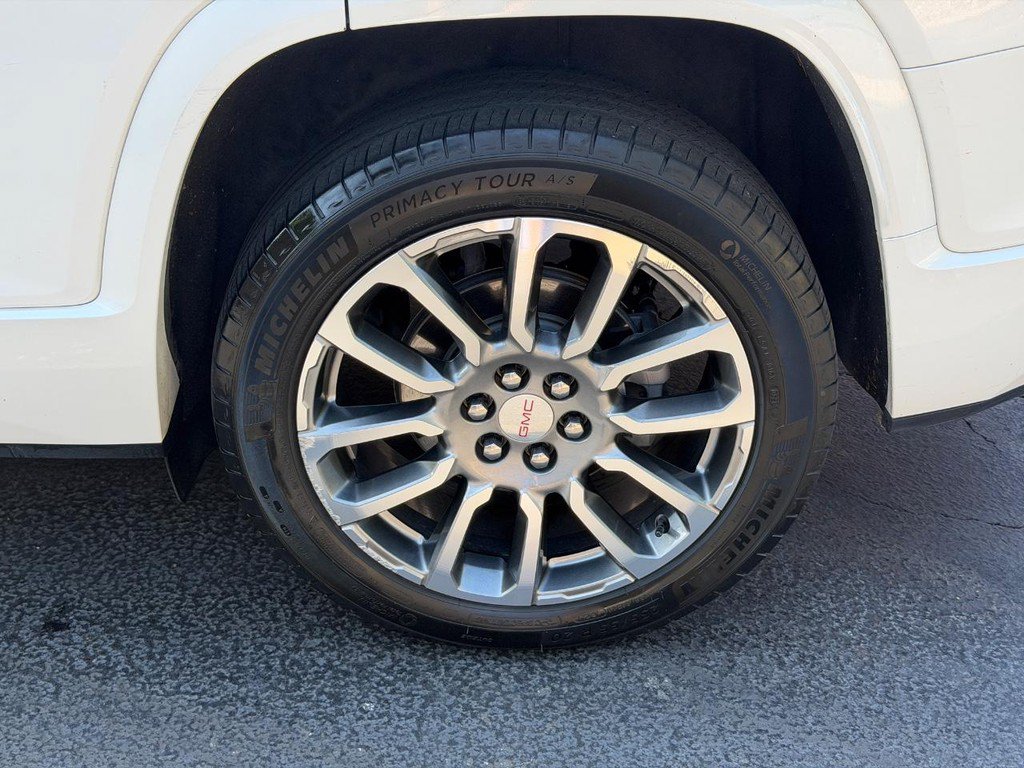 Used 2021 GMC Acadia Denali w/ Denali Ultimate Package AWD/4WD image 7
