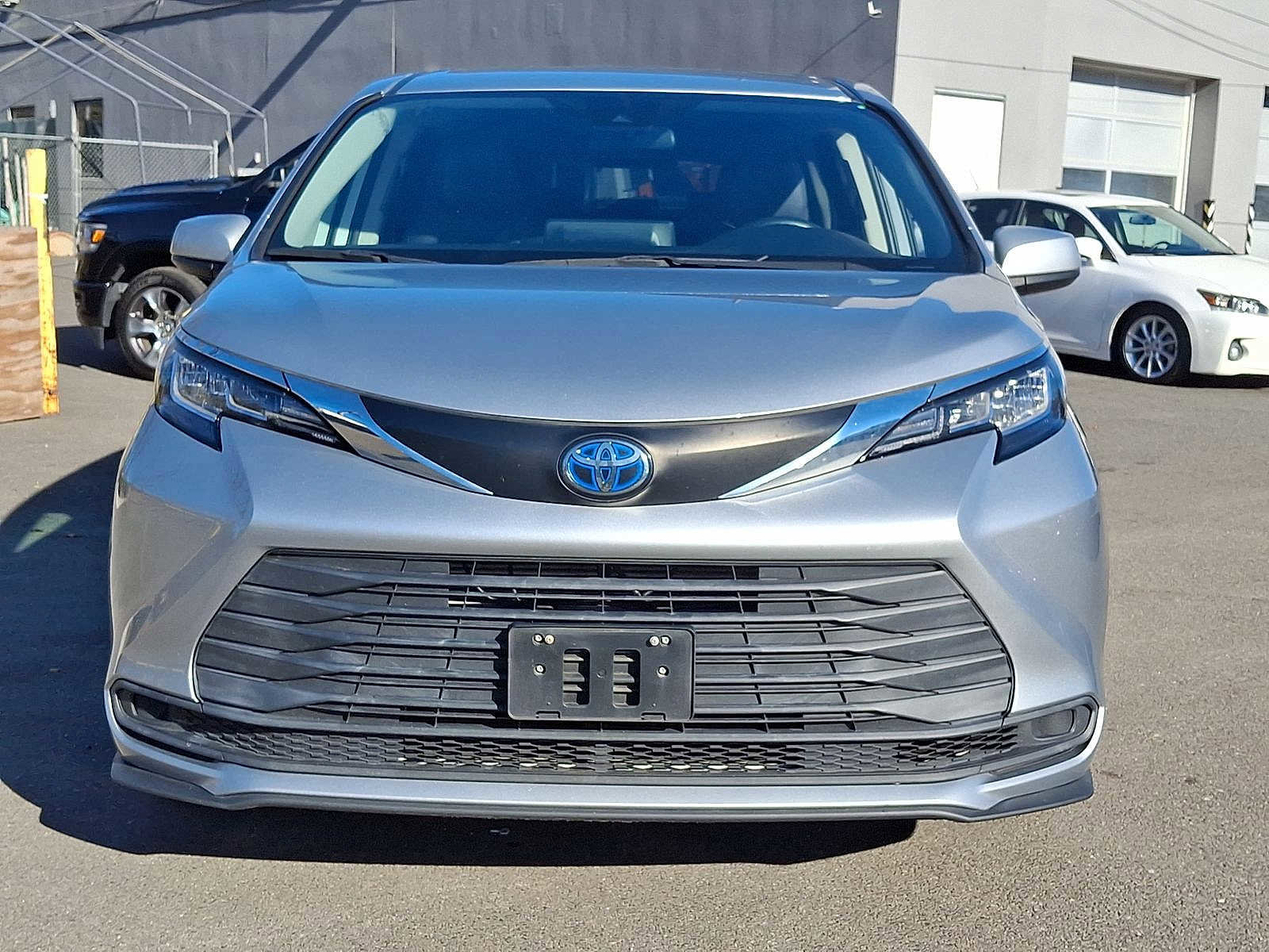 Used 2021 Toyota Sienna LE image 29