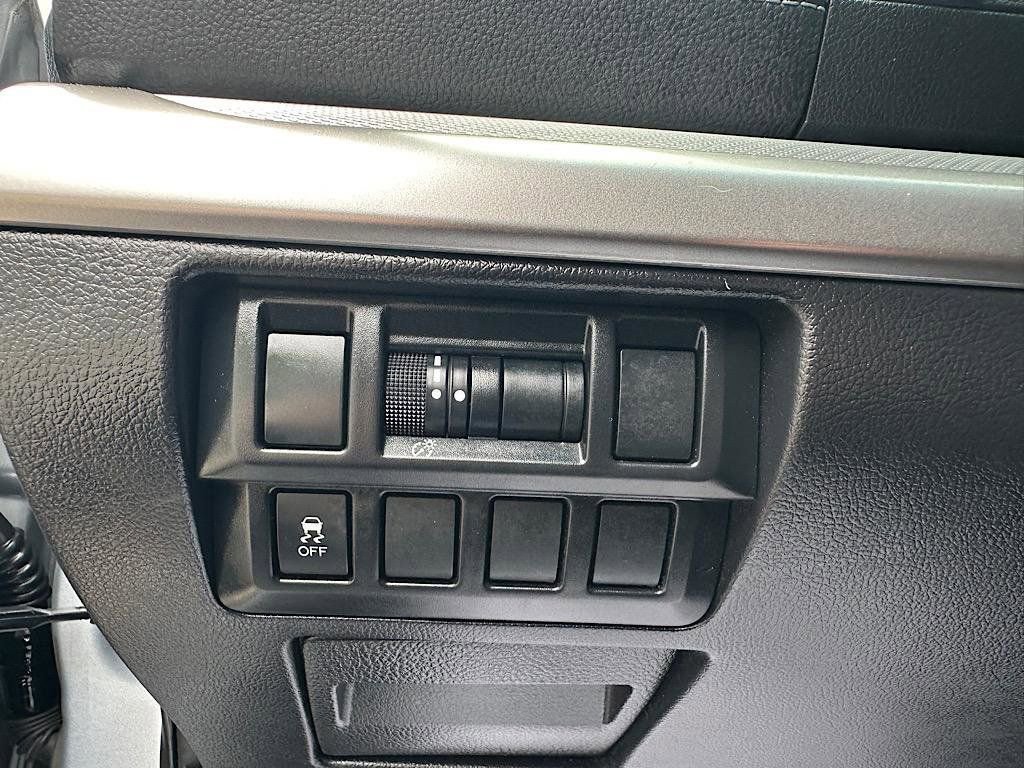 Used 2018 Subaru Outback 2.5i Premium AWD/4WD image 20