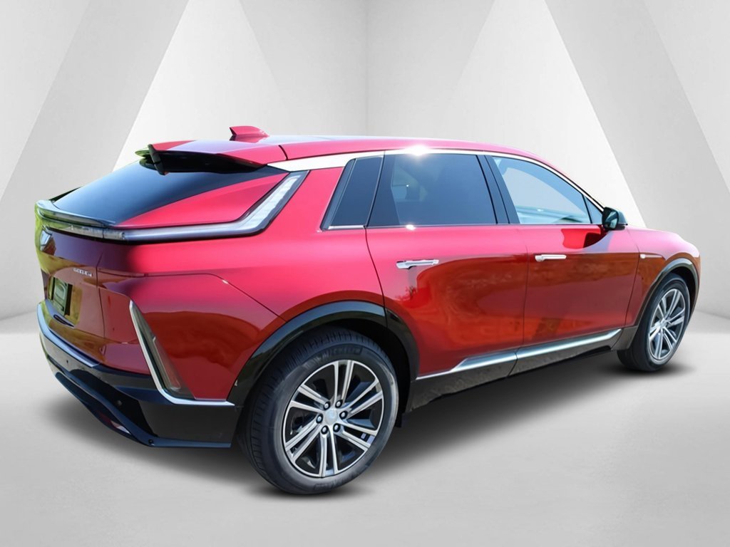 New 2025 Cadillac Lyriq Luxury image 7